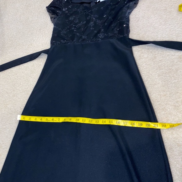 FORMAL FASHION BLACK FLORAL DETAILED WOMENS DRESS - Picture 10 of 12